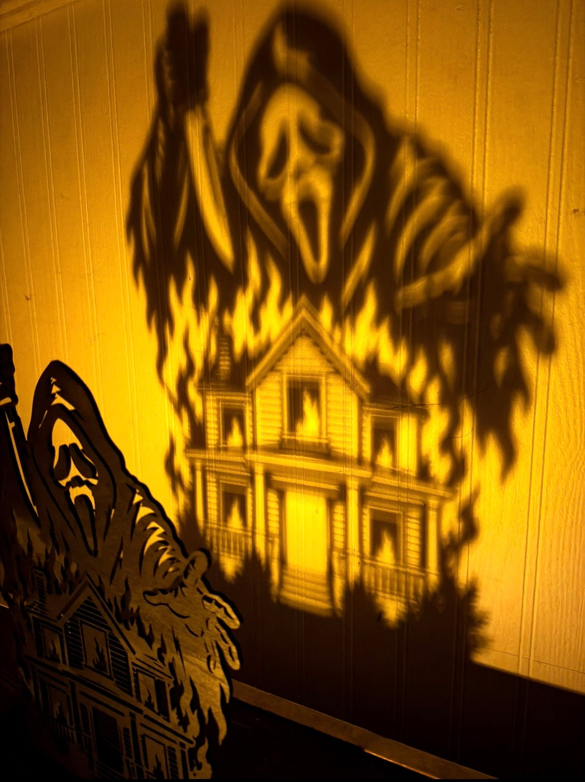 Scream decoration